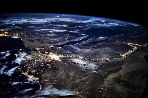 Земля в иллюминаторе: что выкладывают в Instagram российские космонавты