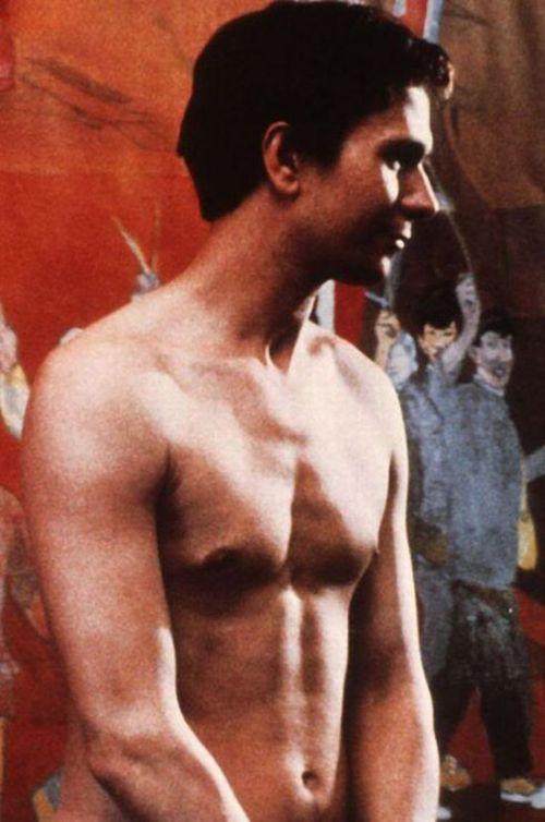 Редкие фотографии всемирно известных звезд. Часть 4