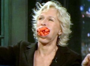 Гленн Клоуз затолкала в рот дюжину морковок