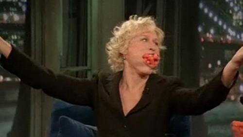 Гленн Клоуз затолкала в рот дюжину морковок