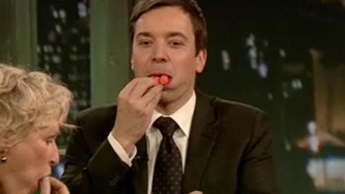 Гленн Клоуз затолкала в рот дюжину морковок