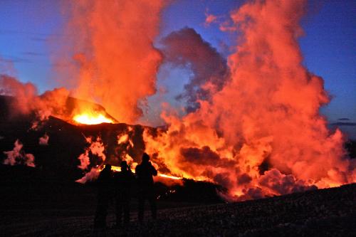 Вулкан погрузил Исландию во тьму