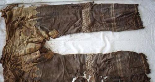 Самые древние образцы одежды, найденные археологами