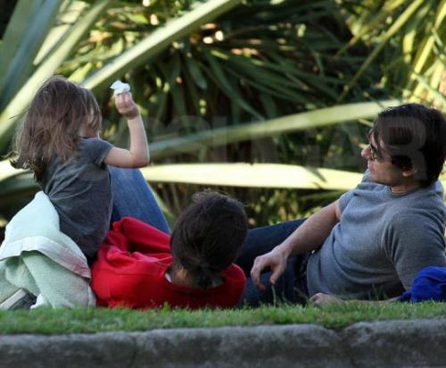 Тома Круза засняли в семейной сцене