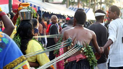 Шокирующая Азия: праздник Тайпусам