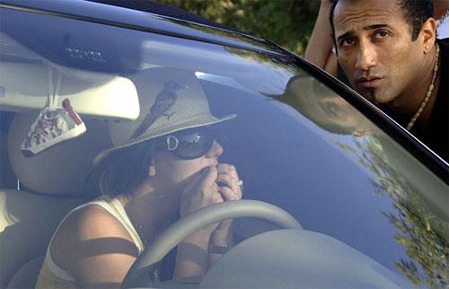 Бритни Спирс не смогла дойти до зала суда