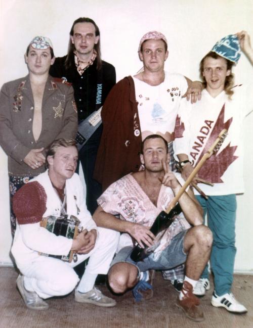 Звезды эстрады 90-х: что стало с когда-то знаменитыми исполнителями