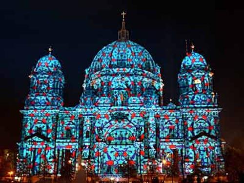 Берлин горит синим пламенем…