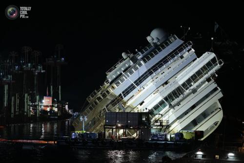 Подъем затонувшего лайнера Costa Concordia