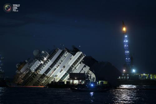 Подъем затонувшего лайнера Costa Concordia