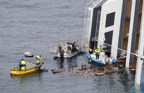 Подъем затонувшего лайнера Costa Concordia