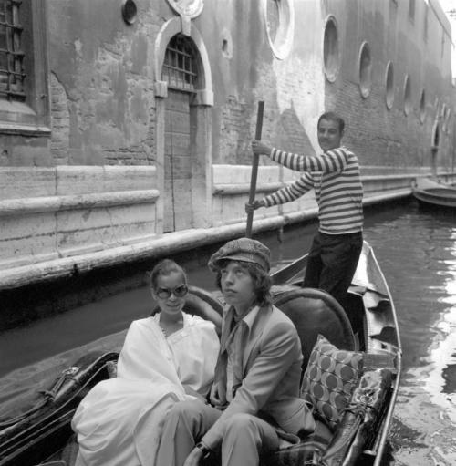 Самые интересные фото знаменитостей в Венеции