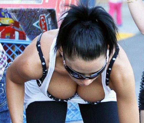 Самые глубокие звездные декольте