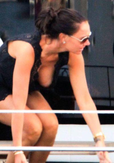 Самые глубокие звездные декольте