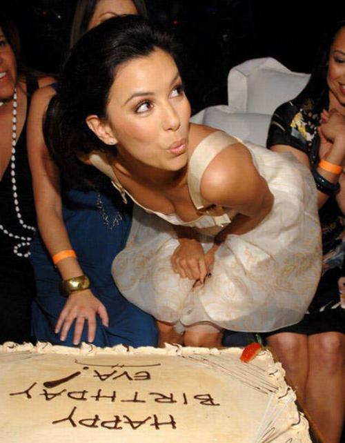 Самые глубокие звездные декольте