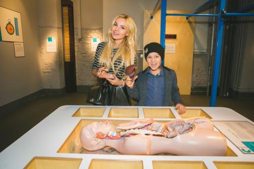 Звезды привели детей в «живой» музей