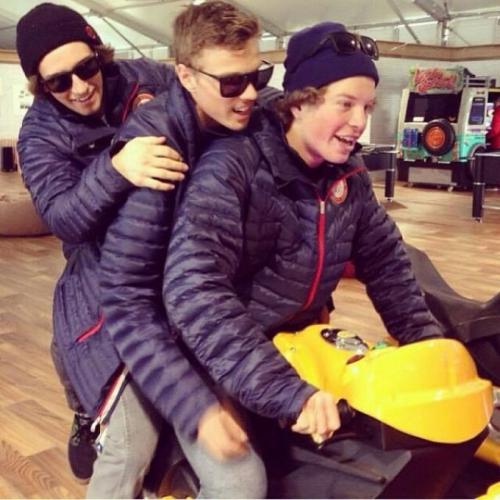 Лучшие фотографии Олимпийцев и болельщиков "из первых рук"