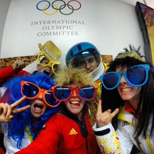 Лучшие фотографии Олимпийцев и болельщиков "из первых рук"