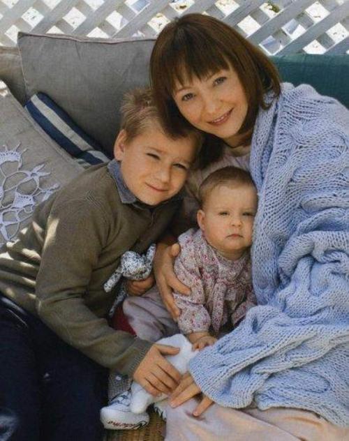 Российские знаменитости, ставшие родителями после 40 лет