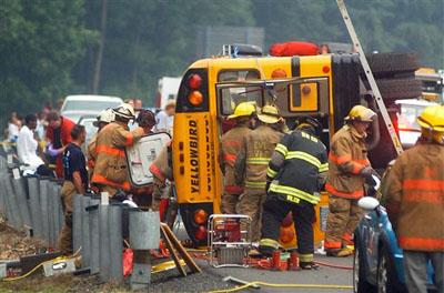 США: разбился автобус с 60 детьми