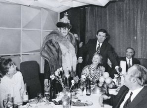 Редкие фото советских знаменитостей во время застолий