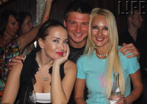 Где и как звезды провели рождественские каникулы