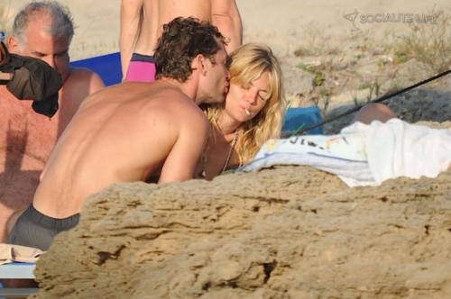 Сиенна Миллер и Джуд Лоу предались безудержным ласкам