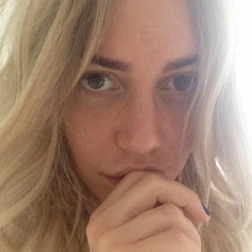 "Что есть, то есть": российские звезды без макияжа