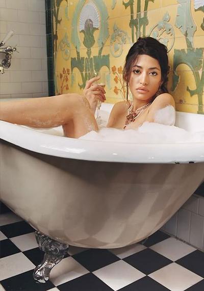 Журналисты вспомнили о гламурной племяннице бен Ладена