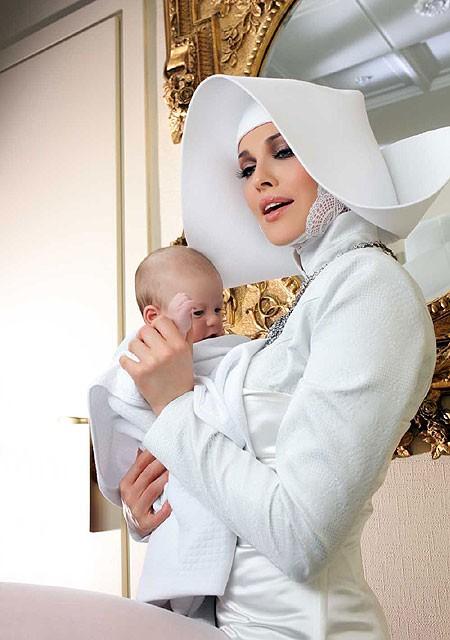 Звезда  Playboy ушла в монастырь