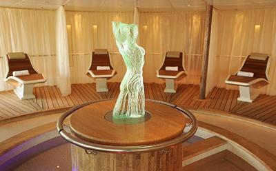 32000-тонный пассажирский корабль преодолел барьер Темзы