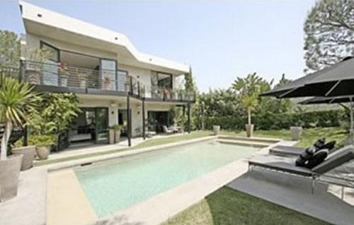 Николь Кидман прикупила технодом в Беверли-Хилз