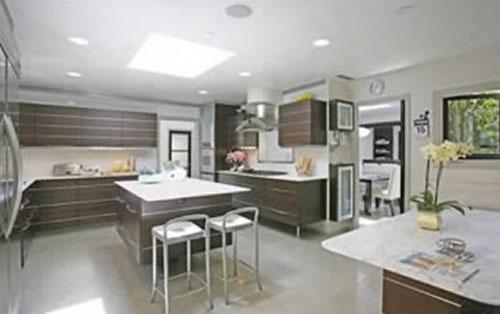 Николь Кидман прикупила технодом в Беверли-Хилз