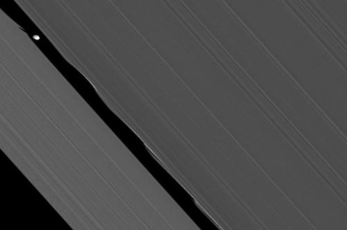 Самые уникальные фотографии Солнечной системы