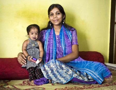 Индийская дюймовочка имеет большие планы на жизнь