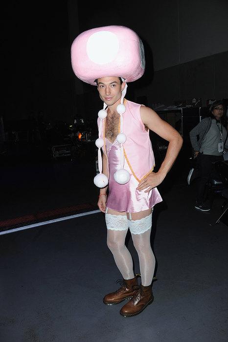 Самые откровенные наряды известных мужчин