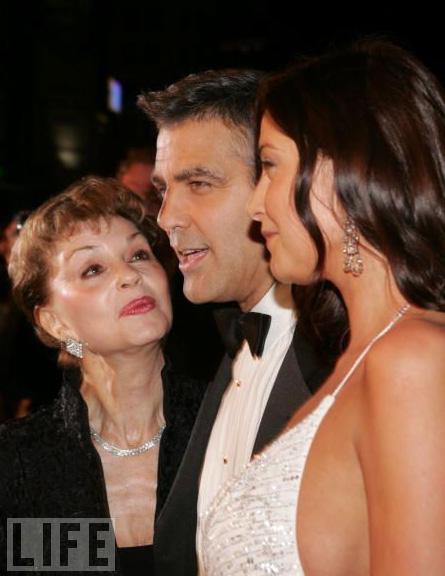 Топ-35 лучших мам знаменитостей