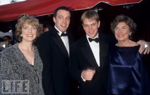 Топ-35 лучших мам знаменитостей