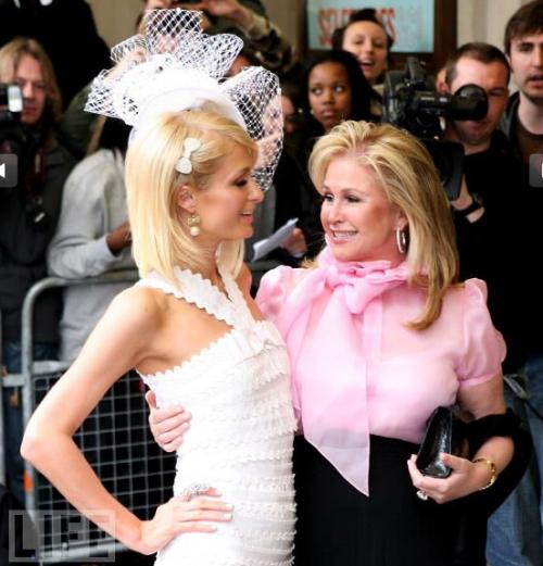 Топ-35 лучших мам знаменитостей