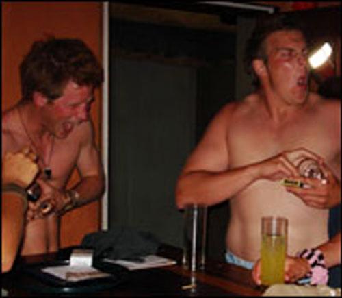 Английские принцы запили горькую