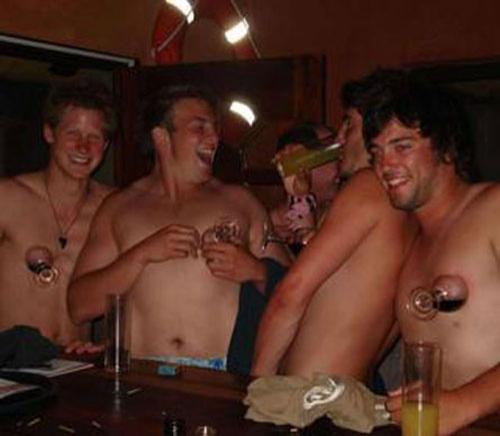 Английские принцы запили горькую