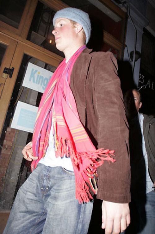 Английские принцы запили горькую