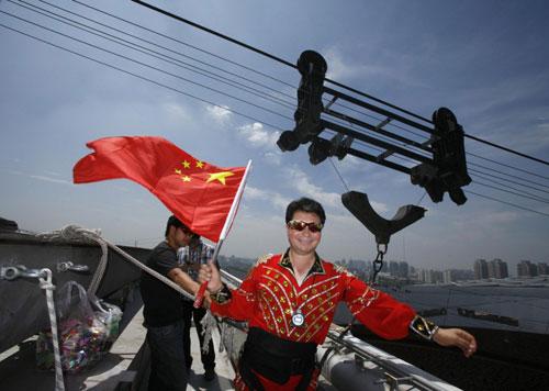 Китаец два месяца жил на тросах толщиной в три сантиметра