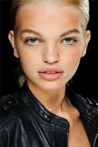 Знаменитые модели со странной внешностью