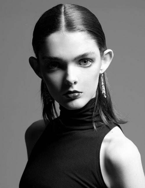 Знаменитые модели со странной внешностью