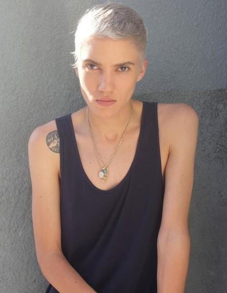 Знаменитые модели со странной внешностью