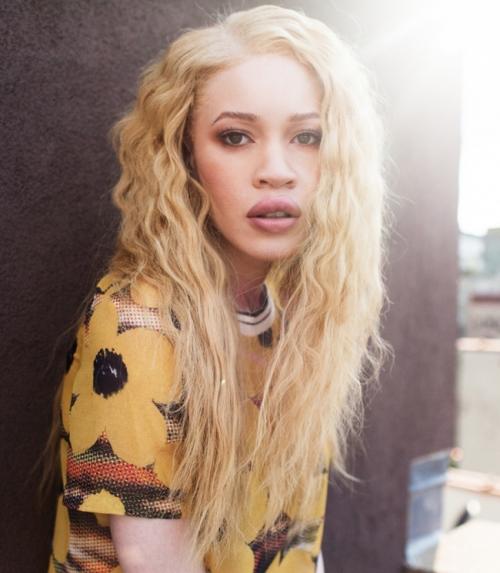 Знаменитые модели со странной внешностью