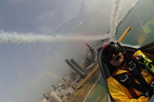 Воздушная "Формула-1" в небе Абу-Даби