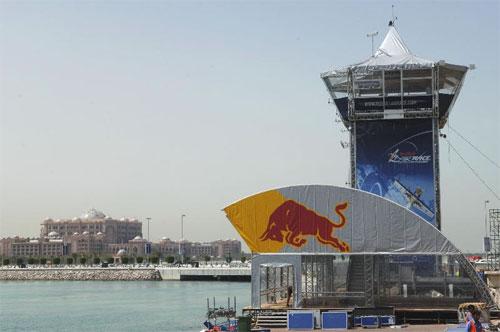 Воздушная "Формула-1" в небе Абу-Даби