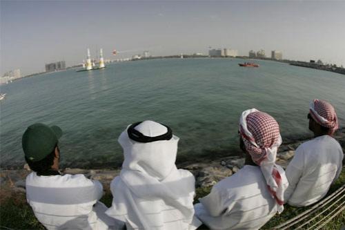 Воздушная "Формула-1" в небе Абу-Даби